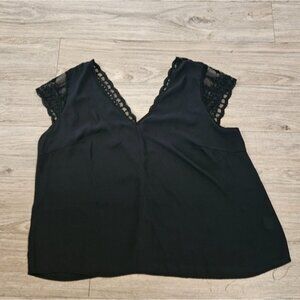 SHEIN Black Lace Trim Blouse‎